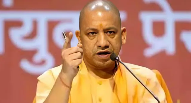 'बाढ़ राहत में न हो ढिलाई, तटबंधों की बढ़ाएं सुरक्षा'; CM योगी ने प्रभावित परिवारों को पट्टा-आवास देने के दिए निर्देश
