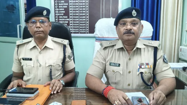 मधेपुरा: श्राद्ध भोज में 25 राउंड फायरिंग करने वाला कुख्यात विवेक गिरफ्तार; पैर में गोली लगे मनखुश के बयान पर भी FIR
