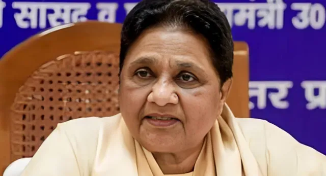 'भाई तो बहुत बने लेकिन सब ने दिया धोखा, उमाशंकर हमेशा रहे साथ', अंतिम दर्शन पर भावुक हुईं मायावती
