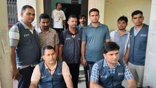 केनगर NBPDCL दफ्तर में पटना से पहुंची विशेष निगरानी टीम (SVU) का छापा; रंगे हाथ गिरफ्तार कर ले गई पटना