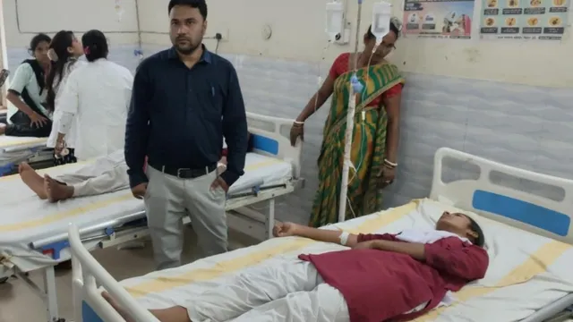 अररिया में हॉस्टल में खाना खाने के बाद 4 छात्राओं की बिगड़ी तबीयत, रेफरल अस्पताल में भर्ती
