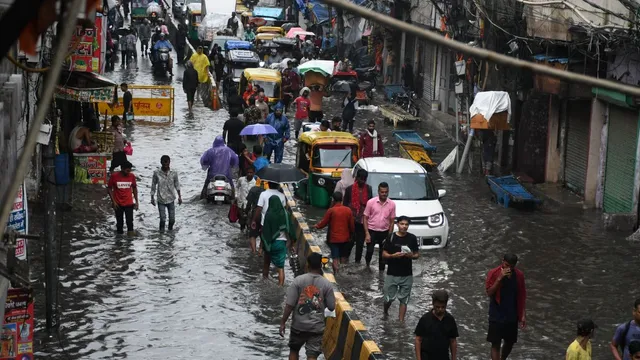 दिल्ली में सड़कें होंगी री-डिजाइन, नहीं होगा जलभराव; UER-II से द्वारका एक्सप्रेसवे तक हटेगा अतिक्रमण
