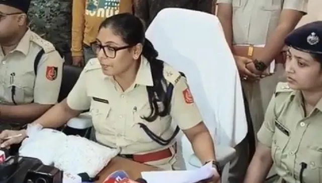 पश्चिम मेदिनीपुर पुलिस का कड़ा एक्‍शन: 10 किलो चांदी बरामद, गो तस्करी और सेक्स रैकेट का भंडाफोड़
