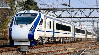 ऑटोमैटिक सिग्नलिंग के काम के चलते कई ट्रेनें कैंसिल। फोटो: आर्काइव
