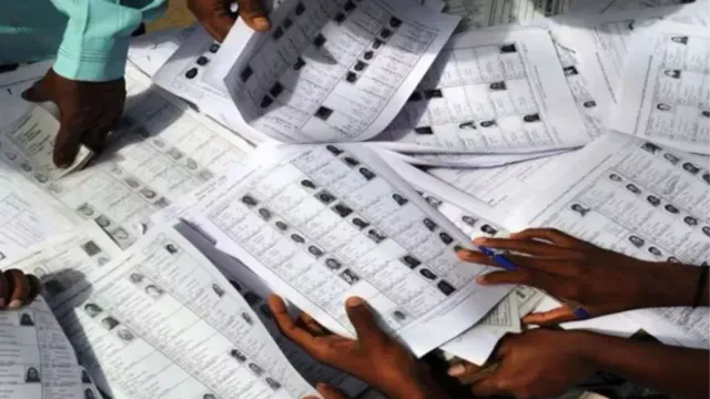 BLO आपके घर नहीं आए तो क्या करें? दिल्ली SIR में फॉर्म जमा कराने को लेकर लोग परेशान; क्या है नया अपडेट
