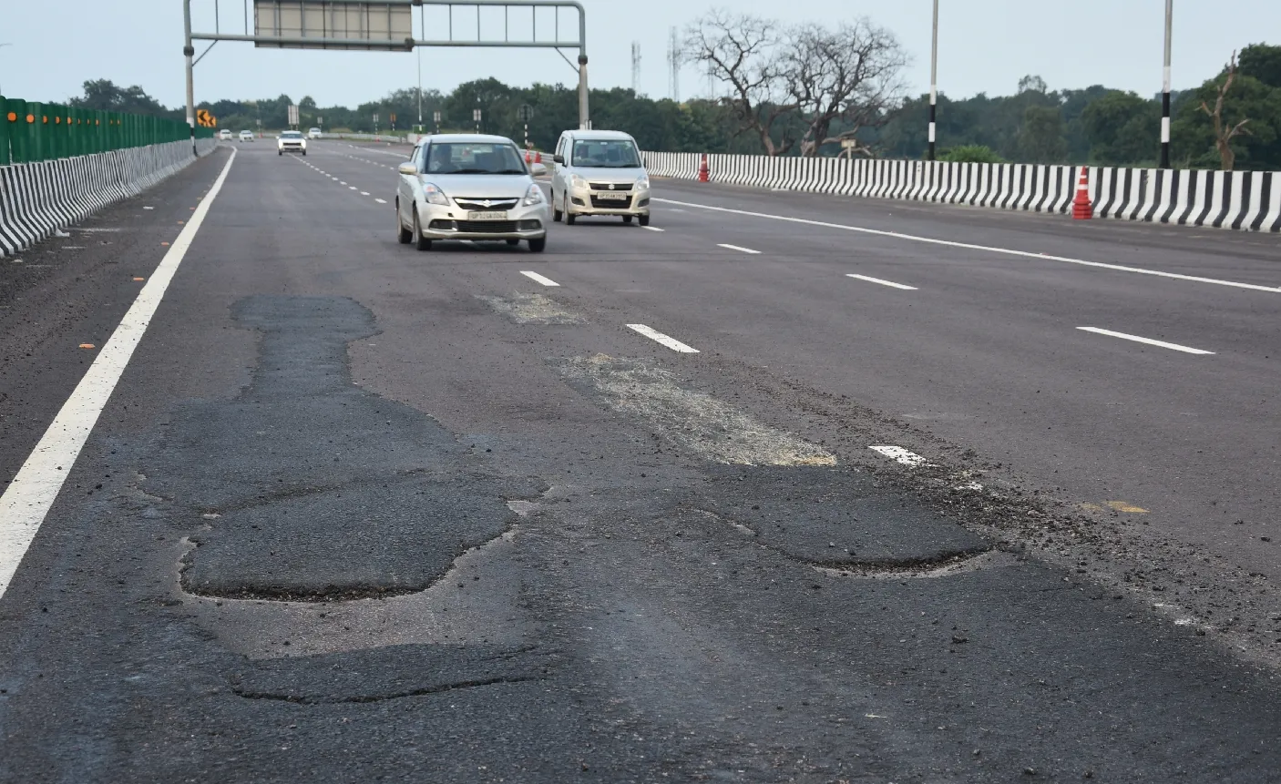 Lucknow Kanpur Expressway Damage Lucknow Kanpur Expressway Damage