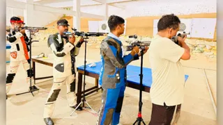 29वीं अंतर वाहिनी पीएसी पश्चिमी जोन एलार्म एफीसिऐंसी रेस एवं शूटिंग प्रतियोगिता प्रतिभाग करते जवान सौ. पीएसी