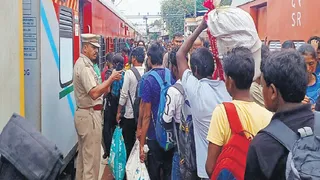 स्वतंत्रता दिवस के मद्देनजर रेलवे ने बड़ाई सुरक्षा। (प्रतीकात्मक फोटो)