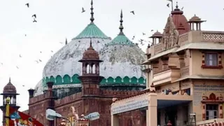 श्रीकृष्ण जन्मस्थान और शाही मस्जिद ईदगाह।