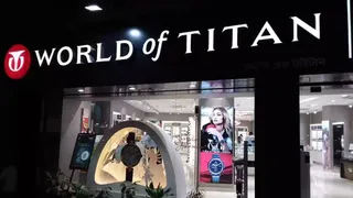 Titan का शुद्ध मुनाफा 63% बढ़कर ₹1,777 करोड़ हुआ।