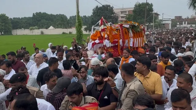 Umashankar Singh Death LIVE: 'उमाशंकर अमर रहें' के नारे लगे, बलिया में बसपा विधायक के अंतिम सफर में उमड़ा जनसैलाब