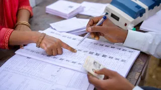 मतदाता सूची में नाम जोड़ने, सुधार के लिए अधिकारी नियुक्त।