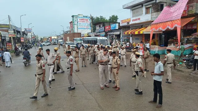 गुरुग्राम में युवक की गोली मारकर हत्या, सड़क पर उतरे ग्रामीण; पल भर में लग गया लंबा जाम देख पुलिस परेशान
