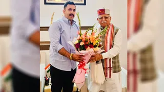 मंत्री विक्रमादित्य सिंह ने नई दिल्ली में केंद्रीय ऊर्जा, आवासन एवं शहरी कार्य मंत्री मनोहर लाल से की मुलाकात।