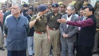 संभल में अयोध्या का नाम लेकर लोगों को भड़काया।