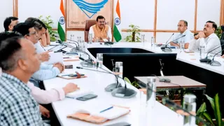 ड्रग्स की तोड़ी जाए सप्लाई चेन, करें सख्त निगरानी: मुख्य सचिव।