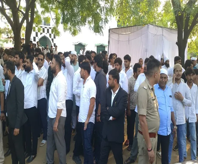 Atiq son Aban Funeral in Prayagraj
