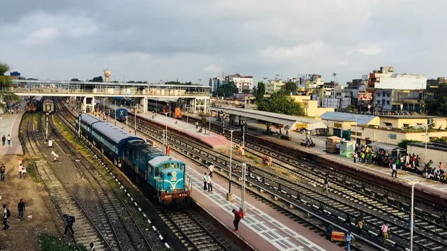 भागलपुर को रेलवे की ₹4600 करोड़ की सौगात; दुमका-रामपुरहाट दोहरीकरण व बायपास लाइन को मंजूरी, बदल जाएगा रेल नेटवर्क
