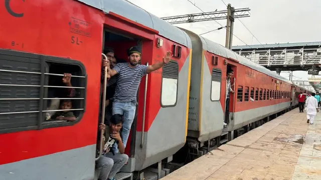 छोटे रेल अपराधों पर अब नहीं होगी जेल, रेलवे ने कर दिया बड़ा एलान; यात्रियों को मिलेगी मौके पर जुर्माना भरकर राहत