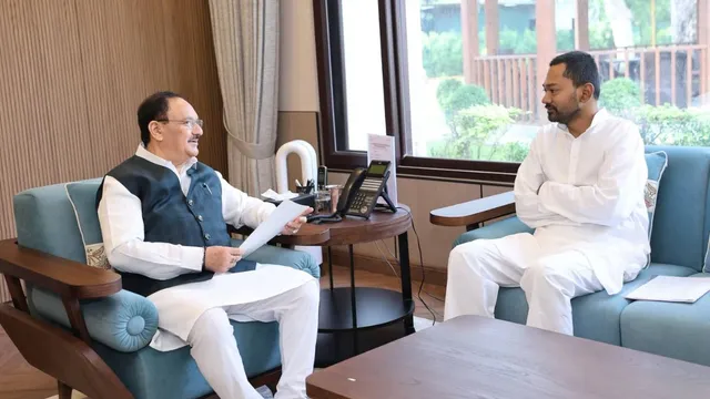 दिल्ली में जेपी नड्डा से मिले स्वास्थ्य मंत्री निशांत, बिहार की स्वास्थ्य सेवाओं को मजबूत करने पर हुई चर्चा
