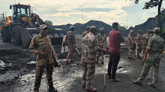 पाथरडीह वाशरी में वर्चस्व को लेकर दो गुटों में हिंसक झड़प, CISF ने संभाला मोर्चा
