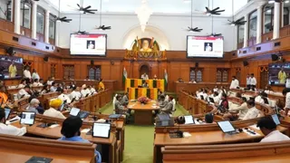निजी स्कूलों की फीस निर्धारण प्रक्रिया को पारदर्शी बनाएगा नया आदेश।