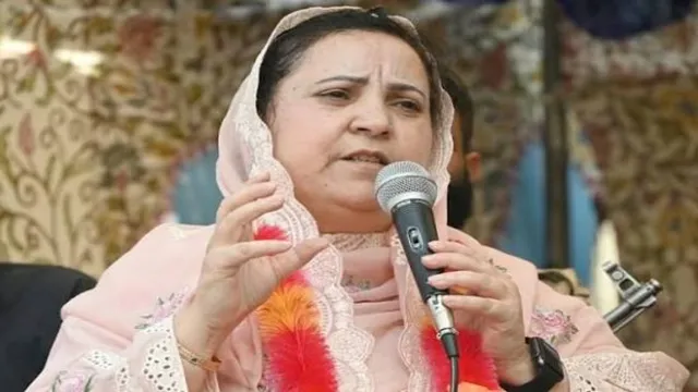 ‘फिक्स्ड मैच खेल रही PDP’, इल्तिजा की FIR पर सकीना इटू का पलटवार, बोलीं- महबूबा मुफ्ती के बयान से ध्यान भटकाने की कोशिश
