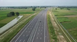 लखनऊ-कानपुर एक्सप्रेसवे। जागरण