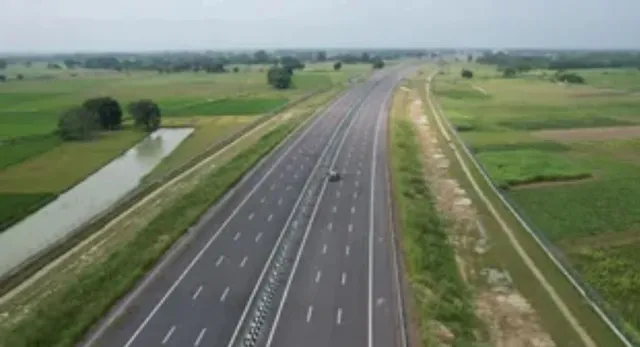 लखनऊ-कानपुर एक्सप्रेसवे पर तकरार: NHAI ने कहा 'नॉन-परफॉर्मर', PNC बोली- 'सिर्फ नोटिस मिला है'