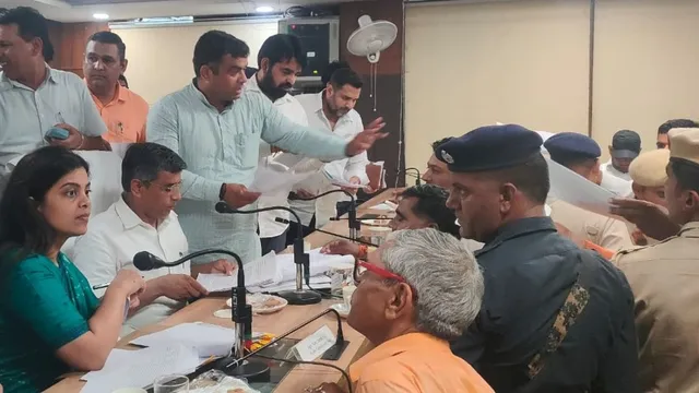 'जनता की सेवा के लिए हो, थानेदार मत बनो', कानूनगो पर क्यों भड़के शिक्षा मंत्री महिपाल ढांडा?
