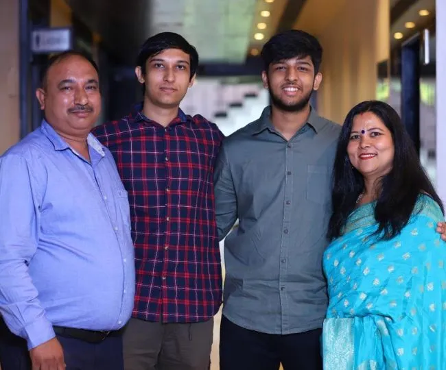 meerut pratush family small