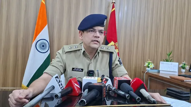 मुंगेर पशु तस्करी कांड: जमादार समेत 4 पुलिसकर्मियों समेत 7 गिरफ्तार, 4-5 अन्य जवान भी रडार पर

