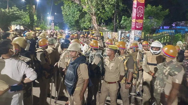 प्रयागराज में जिला अधिवक्ता संघ चुनाव की काउंटिंग के दौरान हंगामा, रोका गया रिजल्ट
