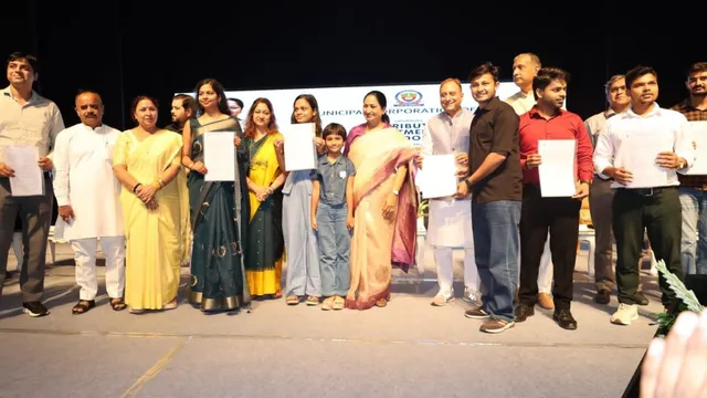 MCD में 187 नियुक्तियां, CM रेखा गुप्ता ने बांटे नियुक्ति पत्र; 17 स्पेशल एजुकेटर भी शामिल
