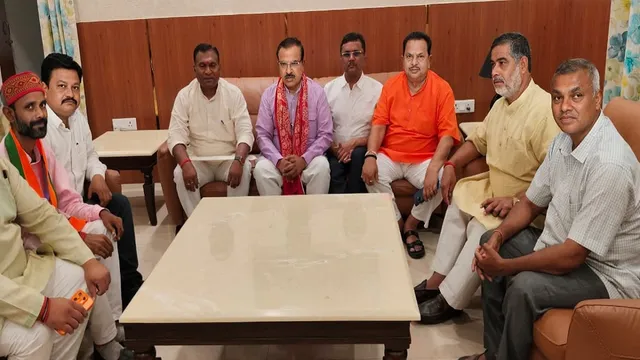 राहुल गांधी के 'छात्रों की गूंज' पर प्रकाश पाल का पलटवार, प्रयागराज में कांग्रेस के भ्रष्टाचार पर साधा निशाना
