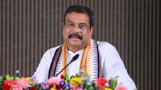 अपने इस्तीफे पर धर्मेंद्र प्रधान ने तोड़ी चुप्पी।