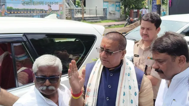 समस्तीपुर में जिस पुल पर आम लोगों की नो-एंट्री, उसी से गुजरा मंत्रियों का काफिला, 15 से खुलेगा रास्ता

