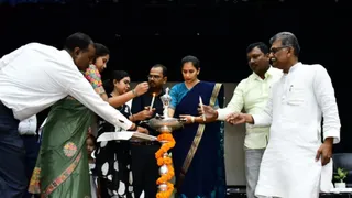 टाउन हॉल में आयोजित पंच सम्मेलन में त्रिस्तरीय पंचायत जनप्रतिनिधियों को दिए गए नए अधिनियम के दिशा-निर्देश