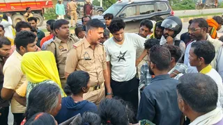 सोनभद्र में बल्कर ने 12 वर्षीय किशोर को कुचला, दर्दनाक मौत से मचा कोहराम।