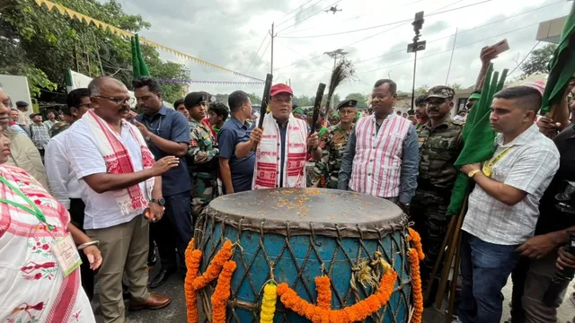 झारखंड में सांस्कृतिक एकता का महासंगम, 10000 कलाकारों के साथ शुरू हुआ 'भगवान बिरसा मुंडा जतरा'