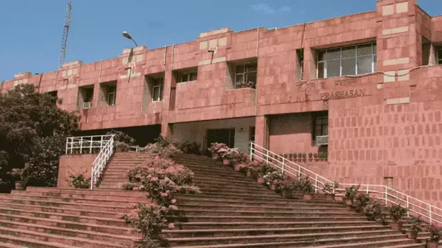 JNU में हॉस्टल की कमी बनी चुनौती, 348 PG छात्रों को मिला आवास; 3000 स्टूडेंट्स का बढ़ा इंतजार
