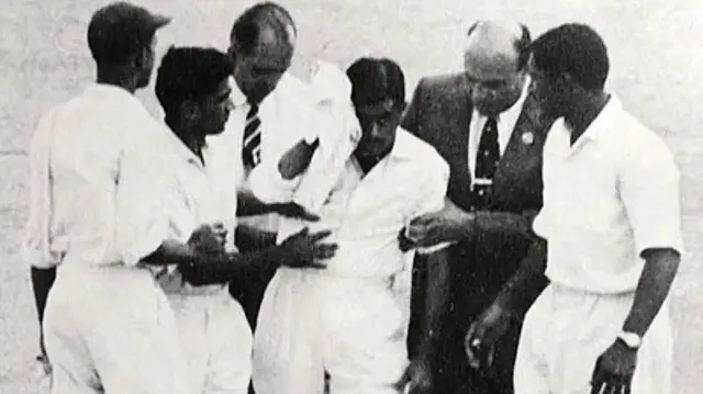 चार्ली ग्रिफिथ की बाउंसर से खत्म हुआ करियर, लेकिन टाटा मोटर्स ने जिंदगी भर दिया नरी कांट्रैक्टर का साथ