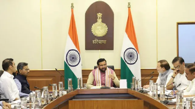 हरियाणा में नियमित होंगे हारट्रोन कर्मचारी, CM नायब सैनी ने दिया आश्वासन; कल का प्रदर्शन स्थगित
