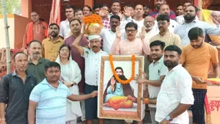 चुनार में संत रविदास की 650वीं जयंती पर निकली समरसता कलश यात्रा।