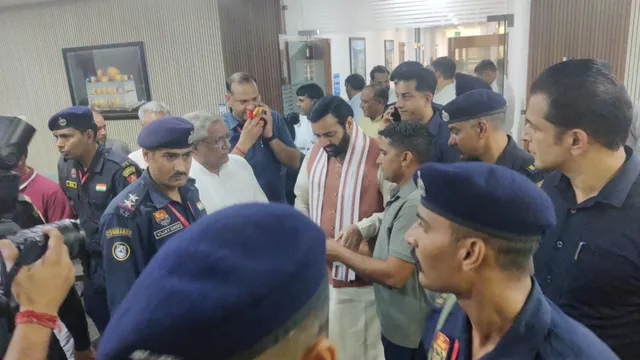 ड्यूटी में निरंतरता और सामाजिक सुरक्षा की मांग, हरियाणा के होमगार्डों ने CM सैनी को सौंपा ज्ञापन
