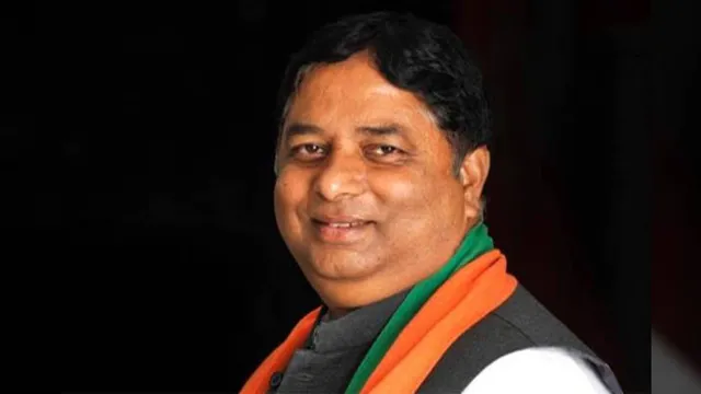 'नेकां-पीडीपी की छल की राजनीति को करें बेनकाब', BJP प्रदेश अध्यक्ष सत शर्मा ने कार्यकर्ताओं को दिए निर्देश
