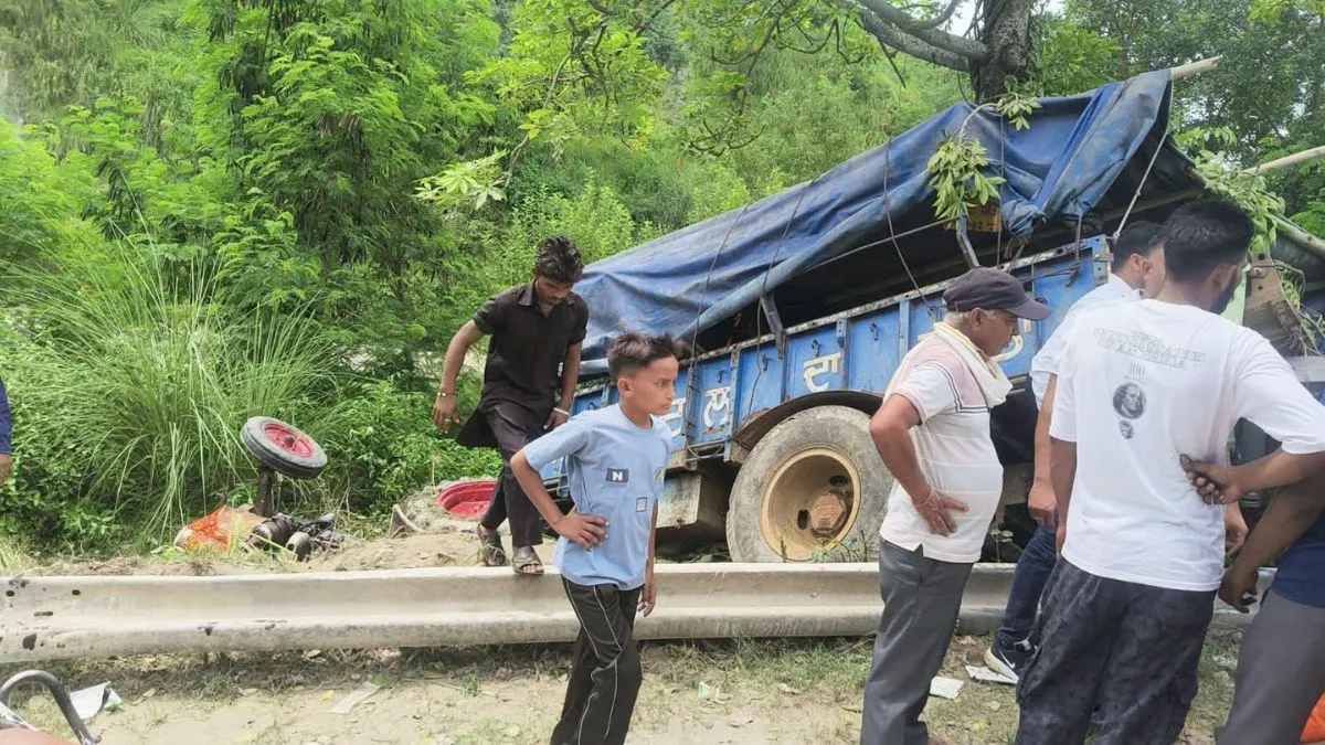 una tractor accident