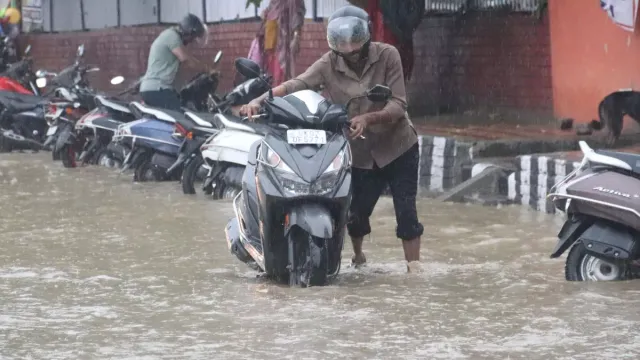 https://www.jagranimages.com/images/2026/08/10/article/image/01_07_2025-dehradun_rain_23971897-1786338644257.webp