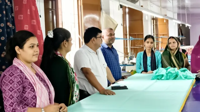 बिहार में जीविका दीदियों को नई जिम्मेदारी, आंगनबाड़ी के बाद अब मिडिल स्कूल के बच्चों की सिलेंगी पोशाक
