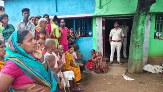 बिशनपुर पंचायत के कुरबाटांड़ चौक स्थित माली टोला में रविवार देर रात की वारदात, परिजनों में मचा कोहराम